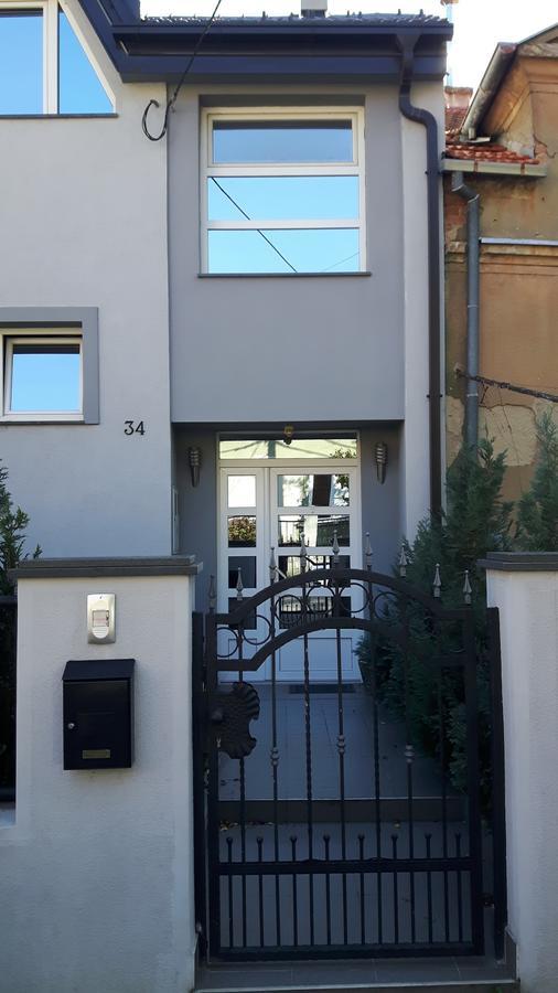 Apartments Battistutti - Free Private Parking Zágráb Kültér fotó